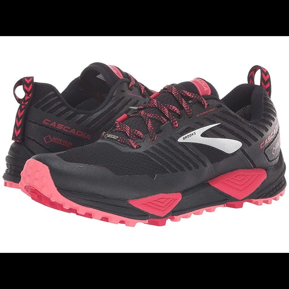 Brooks Cascadia Trail Running Sneakers